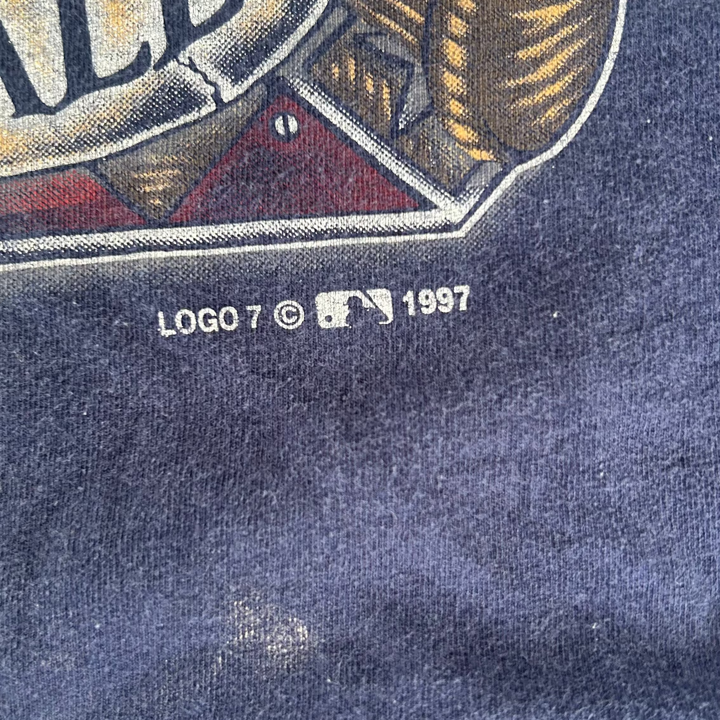 Vintage 1997 Cleveland Indians MLB Baseball T-Shirt