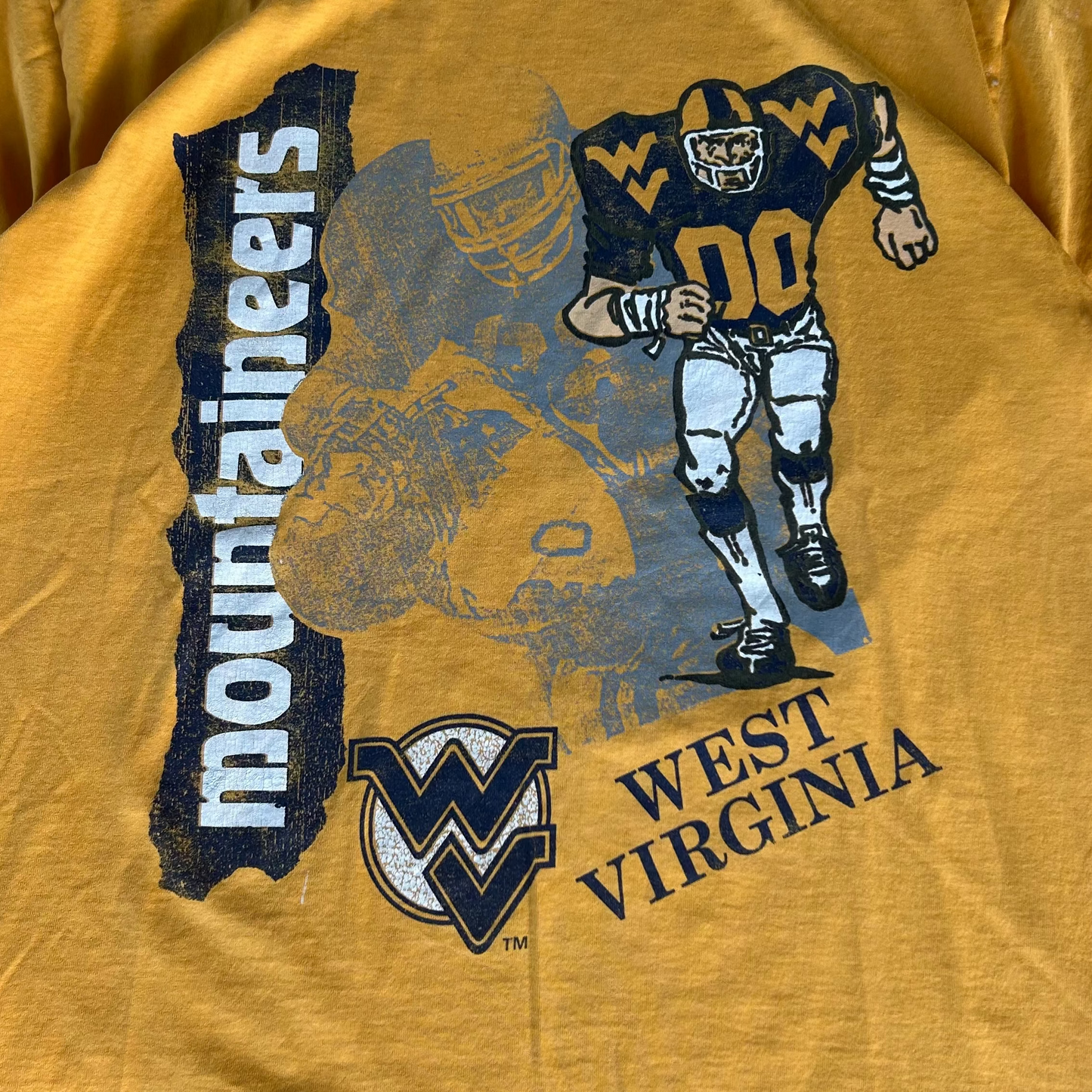 Vintage 90's West Virginia Mountaineers College Football T-Shirt